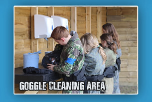 <Goggle cleaning area button>
